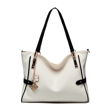 Nagy méretű női válltáska oldalsó pánt díszítéssel fehér-fekete aa-001233