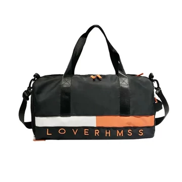 Sportos stílusú, multifunkciós sporttáska, cipőtartóval fekete aa-001710