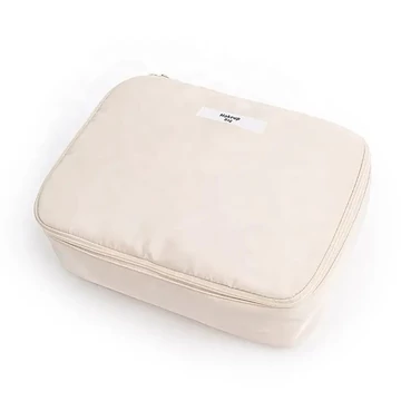 Nagy méretű kozmetikai sminktáska fehér aa-002011
