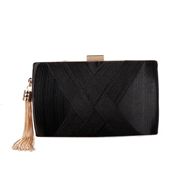 Satin alkalmi láncos oldaltáska fekete aa-002689